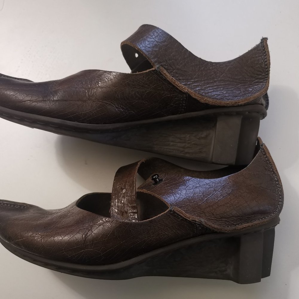 Trippen mary jane shoes with x+os  wedge sz  5